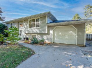 1226 Dogwood Dr, Chesterton, IN 46304