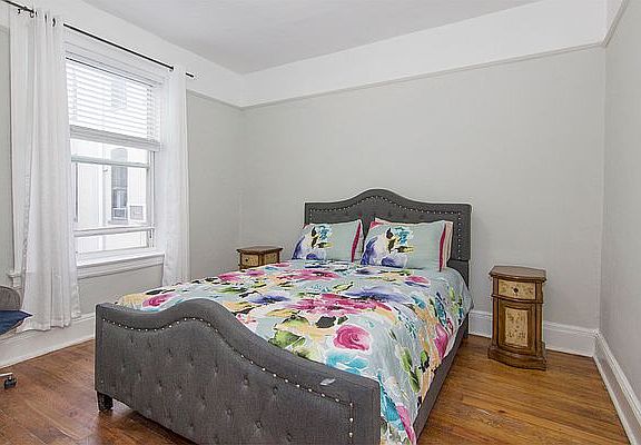 5th image of 31-72 30th St #4