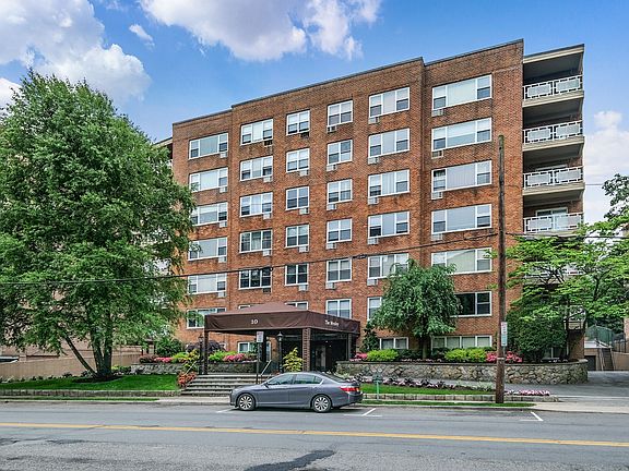 10 Old Mamaroneck Rd #3E White Plains, NY (01 of 21).jpg