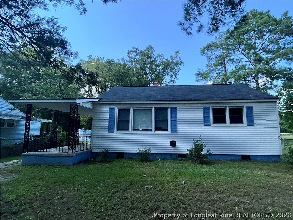 2 bed, 1.0 bath, 800 sqft, $1,250 — Photo 1