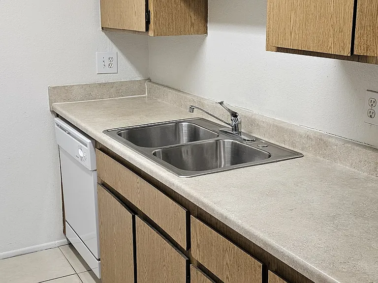2745 N Salem #201 — Photo 2