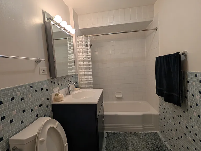 1516 Hinman Ave #804 — Photo 13