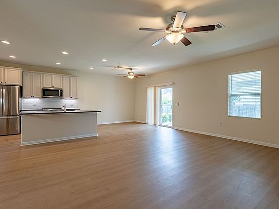 4th image of 13101 Foreston Dr