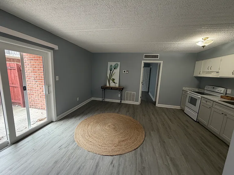 8360 12th St N #D — Photo 12