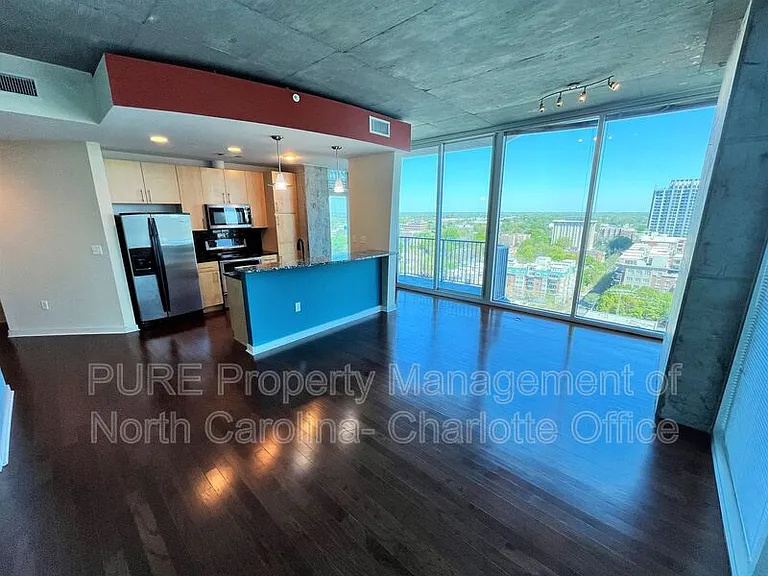 210 N Church St #1615 — Photo 1