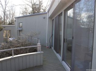 10 Wingate Rd, Guilford, CT 06437