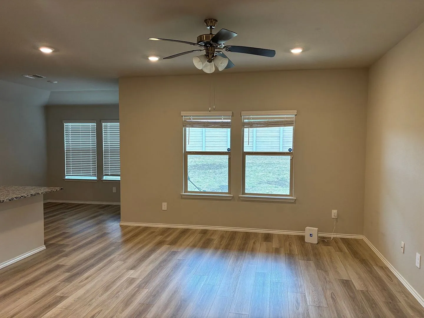 Charming 3BR House in Copperas Cove — Photo 3
