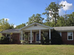 5825 Parkview Dr, Ashland, KY 41102