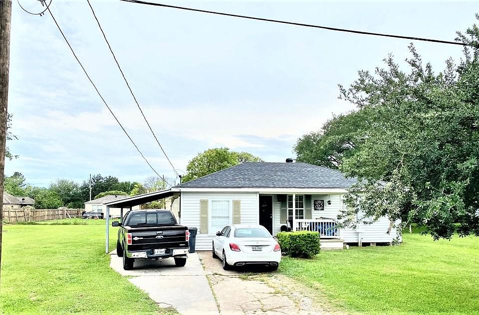 2nd image of 795 Magnolia St