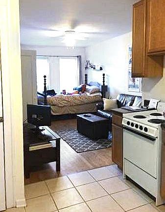 4th image of 2146 N Dayton St #301