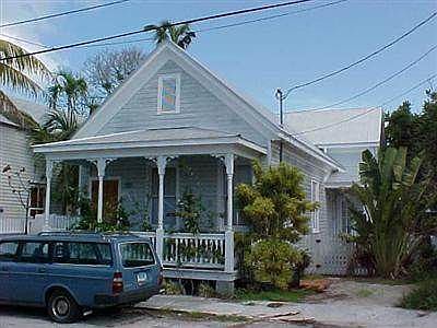 1st image of 525 Louisa St