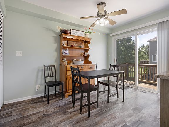 5th image of 875 Emerald Dr