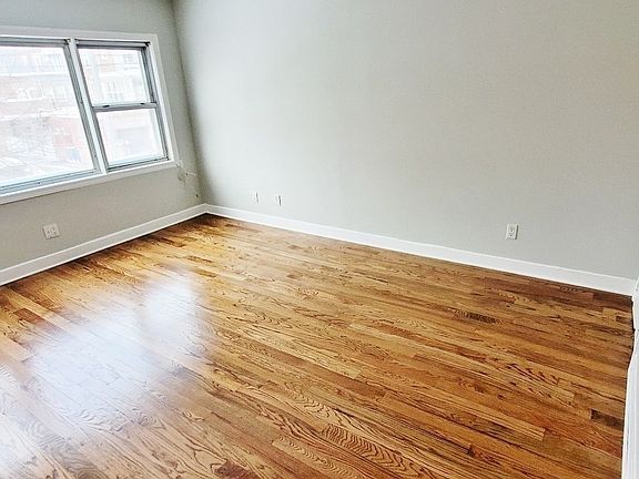 2nd image of 22-13 26th St #2R
