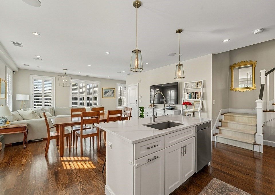 1st image of 884 Adams St #D