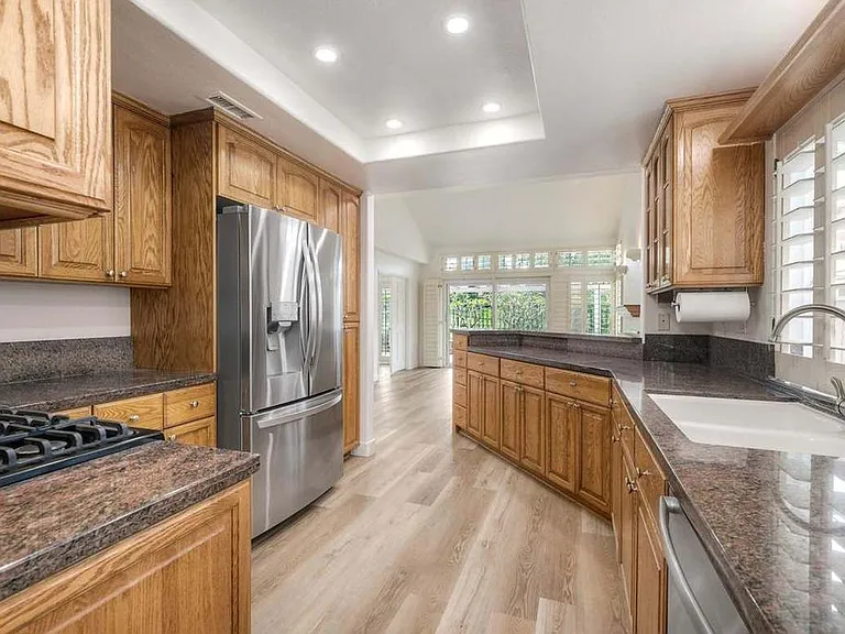 1043 Cordoba Way — Photo 7