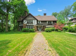 2256 Stillman Rd, Cleveland Heights, OH 44118
