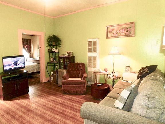 4th image of 2219 Avenue B