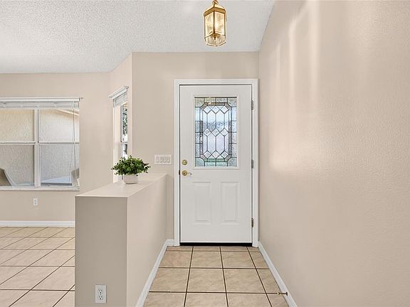 5th image of 1719 CARRERA DRIVE