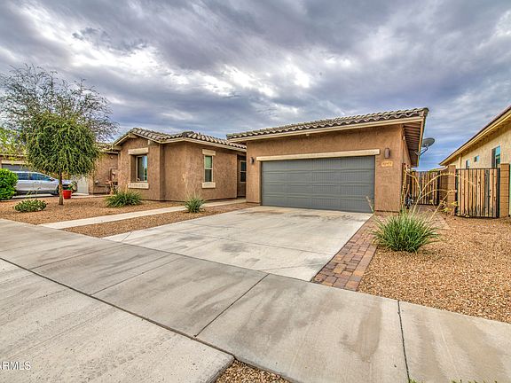 3rd image of 22977 E DESERT SPOON Drive