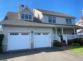 12 Runyon St, Hillsborough, NJ 08844
