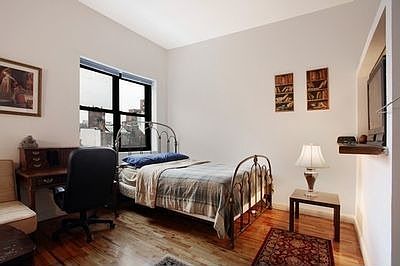2nd image of 410-414 W 23rd St