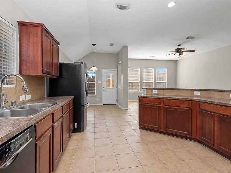 16139 Colt Springs Ln — Photo 9