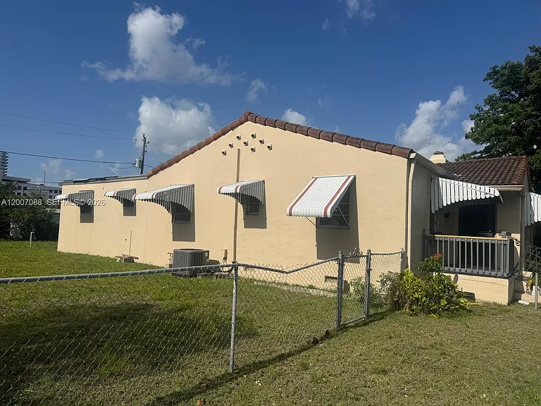 1812 Fillmore St — Photo 12