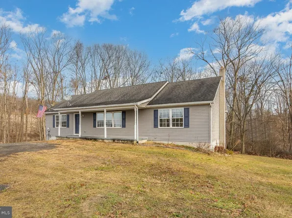 512 Highland Rd, Millerstown, PA 17062