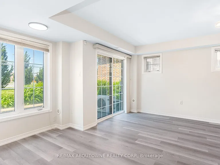 2441 Greenwich Dr #1 — Photo 15