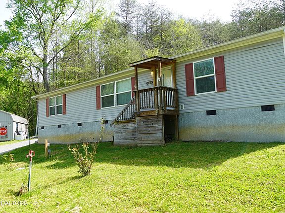 2nd image of 468 Sugar Loaf Rd