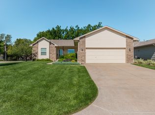 502 N Union Ct, Colwich, KS 67030
