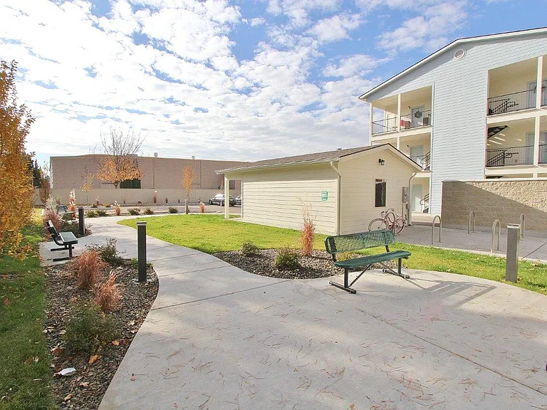 1714 N Cole Rd #106 — Photo 14