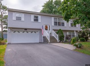 65 McDonald Dr, Cohoes, NY 12047