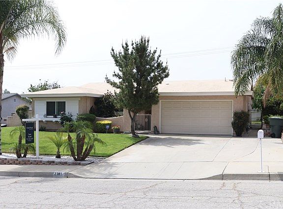 2nd image of 2381 Mesquite Dr