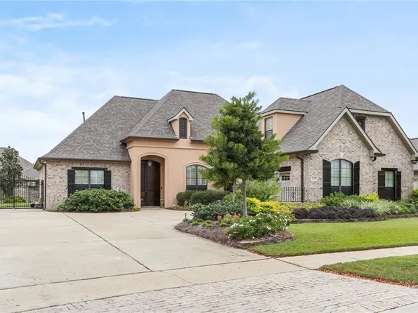 303 Lac Iberville Dr, Luling, LA 70070