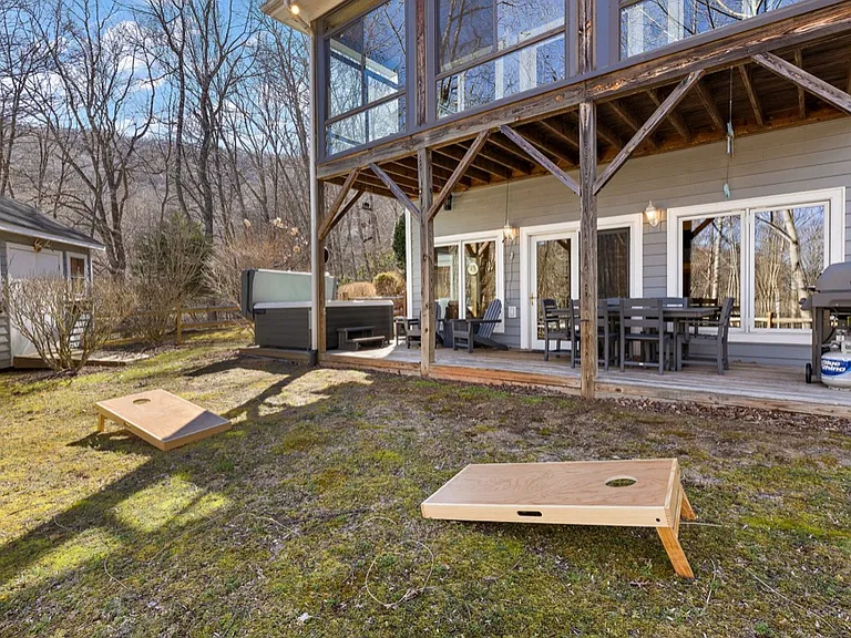 208 Grande Oaks Dr — Photo 2
