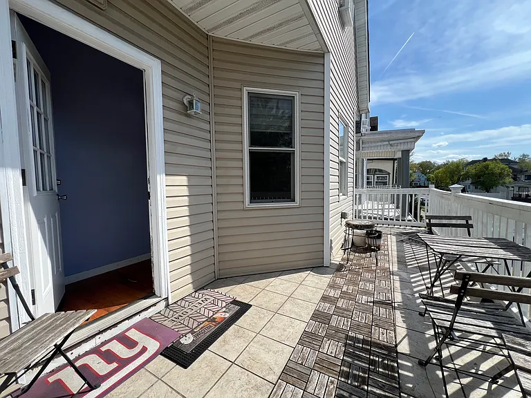 182 N 19th St #2 — Photo 3