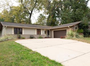 21 Provence Dr, Lake Saint Louis, MO 63367
