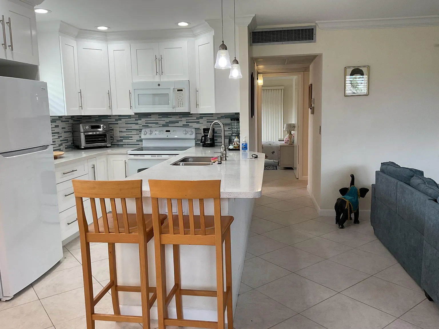 2 bed, 2.0 bath, 883 sqft, $1,850 — Photo 2
