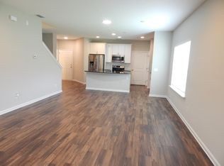2301 Caney Oaks Dr, Jacksonville, FL 32218