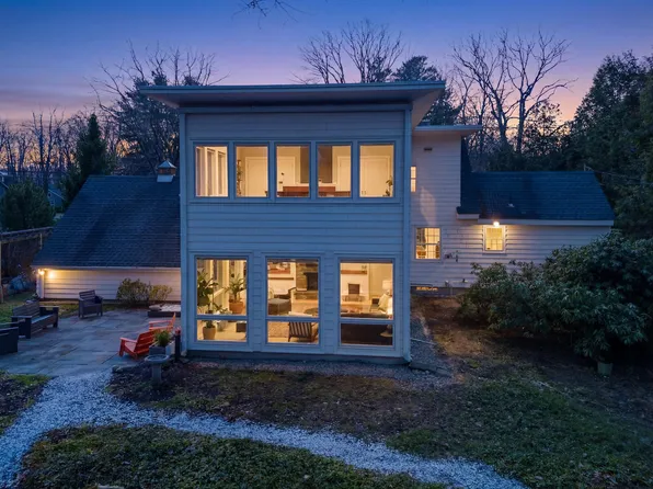 21 Johnson Road, Falmouth, ME 04105