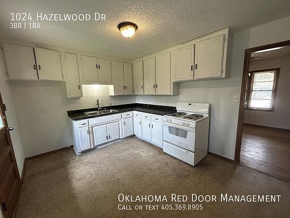 2nd image of 1024 Hazelwood Dr