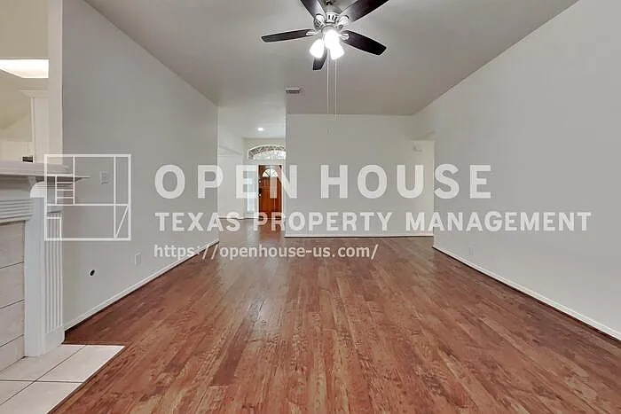 4 bed, 2.0 bath, 2110 sqft, $2,350 — Photo 4