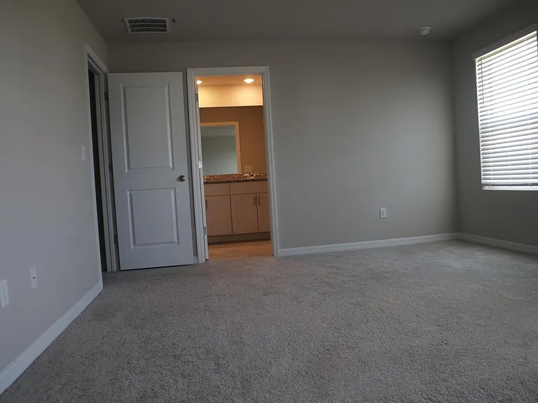 7627 Momentum Pkwy — Photo 18