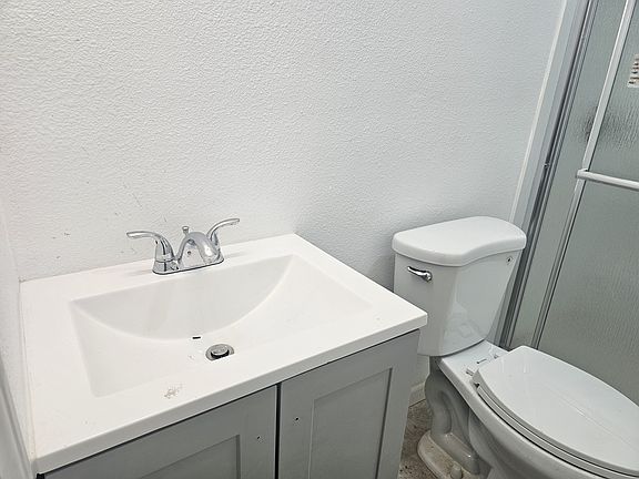 2nd image of 2145 S Lincoln St #2145 & 2147