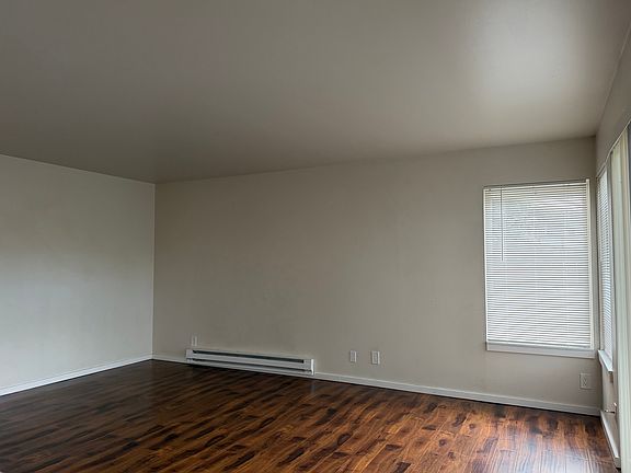 3rd image of 510 NE 98th St APT 102