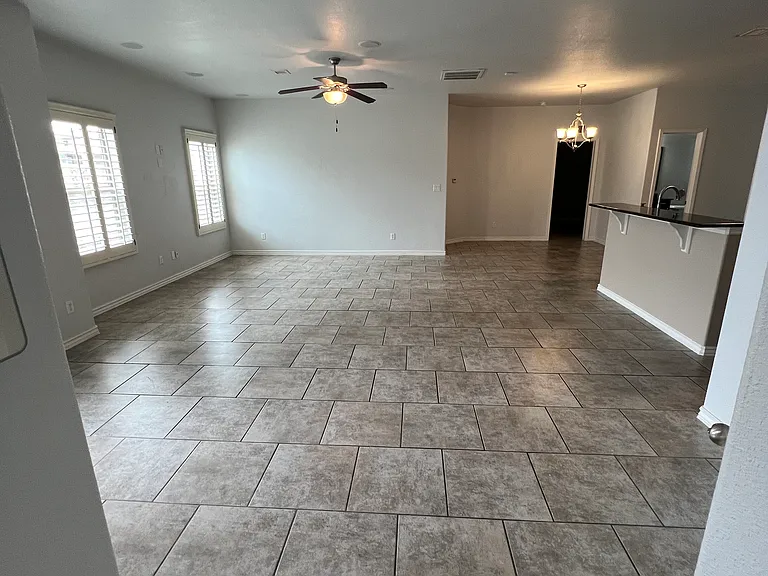14636 Hunters Grove Ave — Photo 7