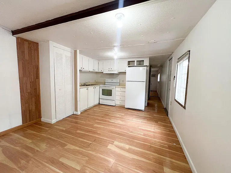 3120 W Hallandale Beach Blvd #430 — Photo 8