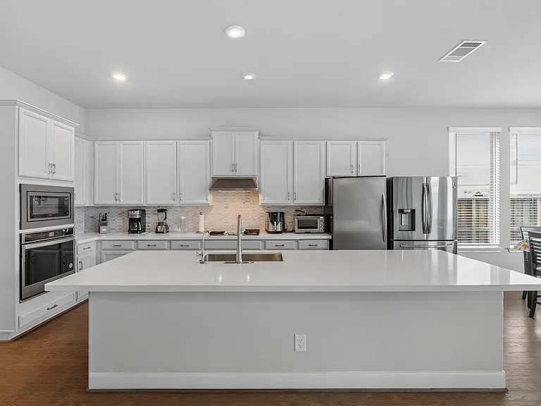 8110 Copper Rock Dr — Photo 15