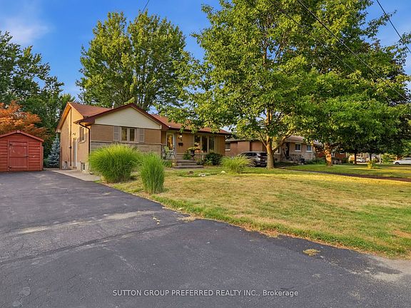 2nd image of 415 Randol Dr